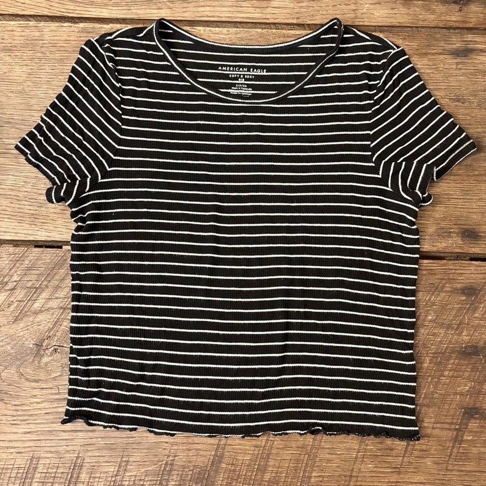 American Eagle Women's Black and White Sexy Soft Crop-top